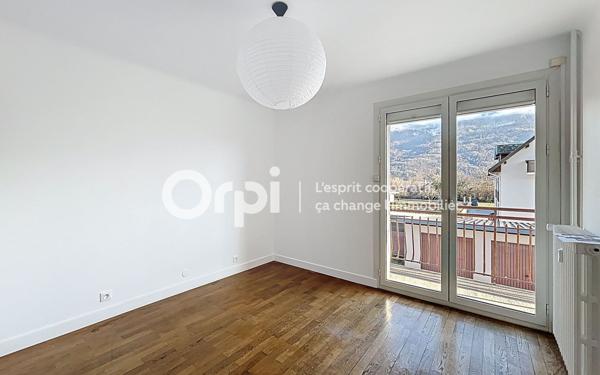 Appartement à vendre    4 pièces • 98,20 m2 Gilly-sur-Isère