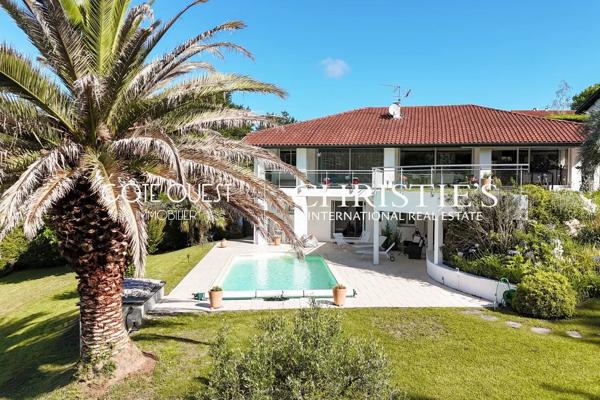 À vendre Urrugne - Villa de 238 m² avec piscine