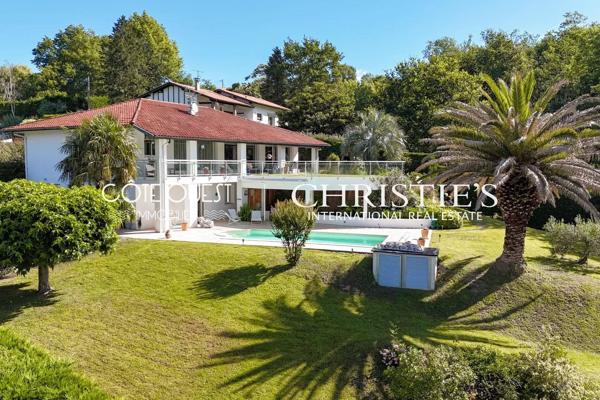 À vendre Urrugne - Villa de 238 m² avec piscine