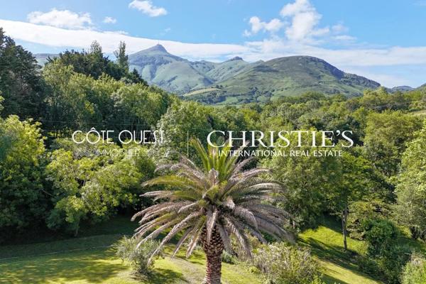 À vendre Urrugne - Villa de 238 m² avec piscine