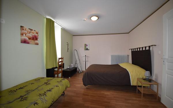 Maison à vendre    7 pièces • 200 m2 Léré