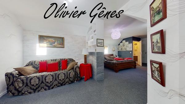 La Bazoge (72650) Propriété - 8 pièces - 231 m² - 5 chambres - Piscine - Terrain paysagé de 2252 m².