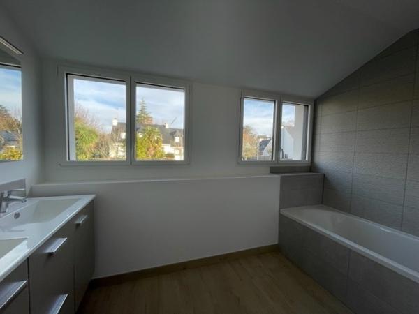 SAINT AVE Maison 5 pièces 109 m²