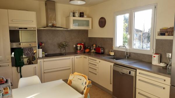 Location Maison T6 avec jardin clos - Buxerolles