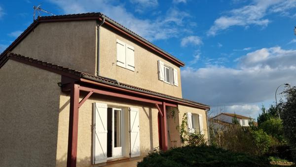 Location Maison T6 avec jardin clos - Buxerolles