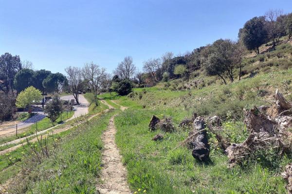 Prix en baisse: Lagorce terrain à batir 4400 m²