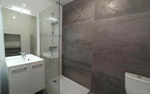 Appartement à louer    2 pièces •  Pont-Évêque