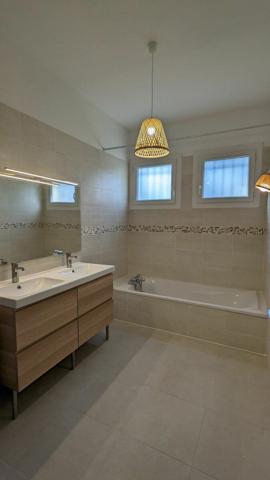 Maison à vendre    4 pièces •  Avignon