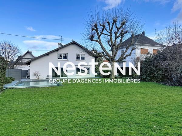 À Truchtersheim Maison familiale rénovée avec jardin arboré et garage double dans un quartier résidentiel calme