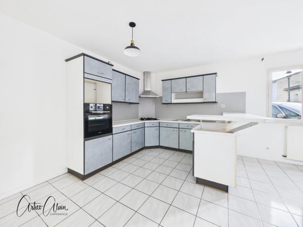 Maison à vendre 3 pièces avec extérieur et garage