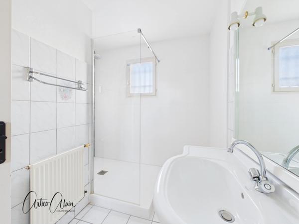 Maison à vendre 3 pièces avec extérieur et garage