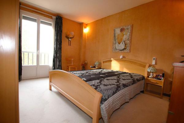 Villa 6 pièces de 165 m2 sur 1792 m2