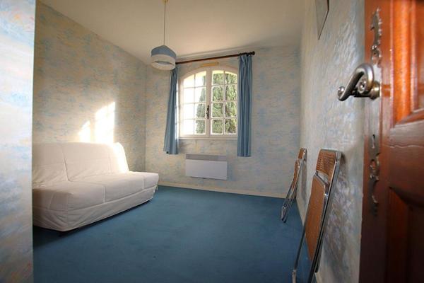 Villa 6 pièces de 165 m2 sur 1792 m2