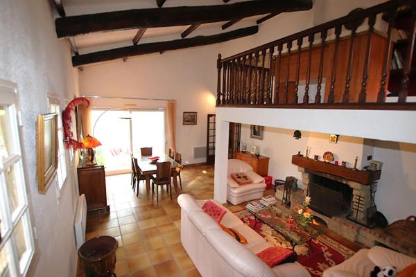 Villa 6 pièces de 165 m2 sur 1792 m2