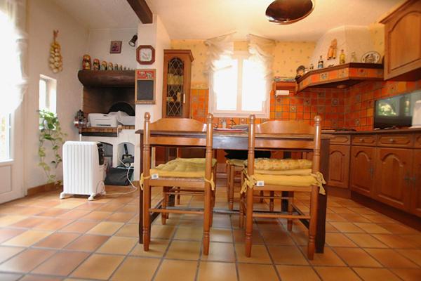 Villa 6 pièces de 165 m2 sur 1792 m2