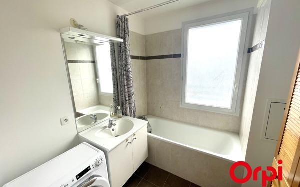 Appartement à vendre    3 pièces • 66 m2 Montigny-le-Bretonneux