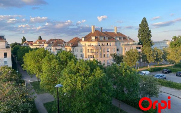 Appartement à vendre    3 pièces • 66 m2 Montigny-le-Bretonneux