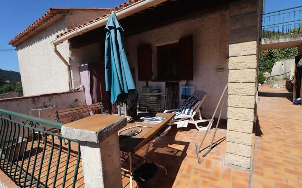 Maison à vendre    5 pièces •  Blausasc