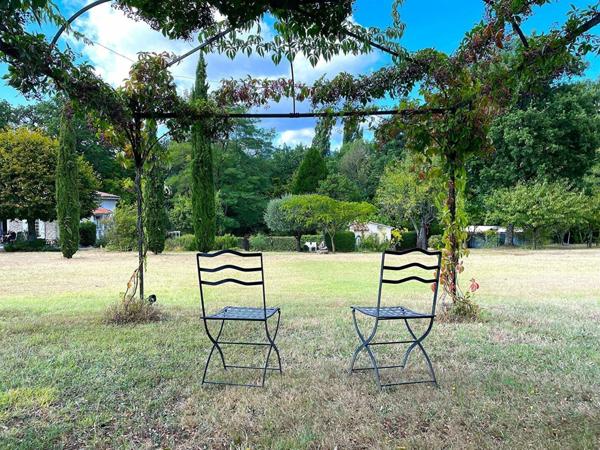 Maison à vendre    6 pièces •  Dieulefit