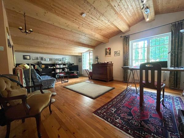 Maison à vendre    6 pièces •  Dieulefit