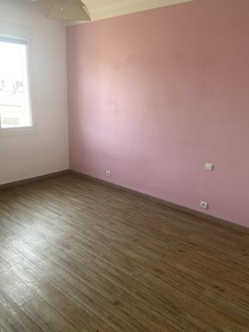 kennedy: T4 traversant, clim, balcon, garage