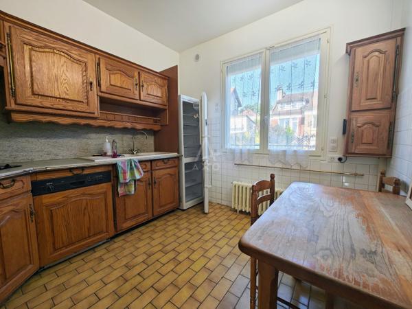 VILLEMOMBLE - Maison familiale 160m² avec garage 3 voitures et vue dégagée