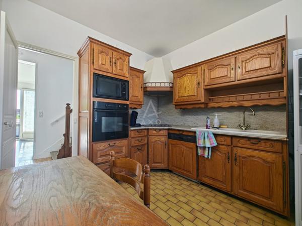 VILLEMOMBLE - Maison familiale 160m² avec garage 3 voitures et vue dégagée