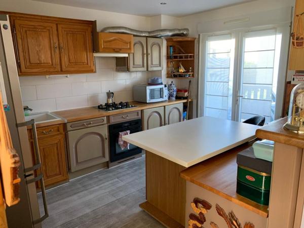 Très belle Maison avec jardin paysager et sous-sol total