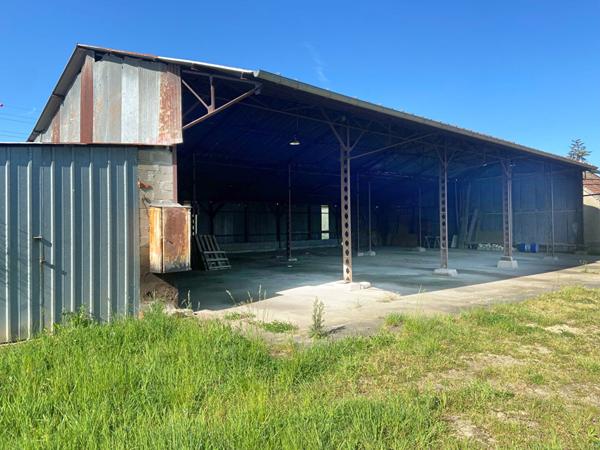 HANGAR A VENDRE A ROMORANTIN SUR TERRAIN CONSTRUCTIBLE