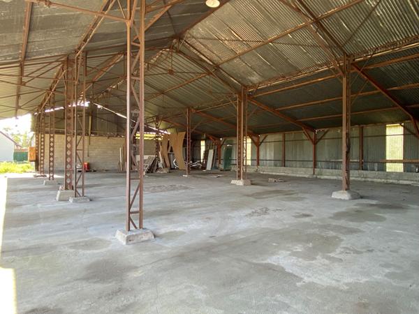 HANGAR A VENDRE A ROMORANTIN SUR TERRAIN CONSTRUCTIBLE
