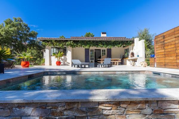 Maison sur un terrain d'exception