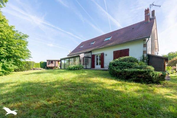 Maison à vendre 333 585 € Mehun-sur-Yèvre 7 p 166 m² DPE C