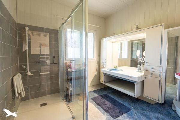 Maison à vendre 333 585 € Mehun-sur-Yèvre 7 p 166 m² DPE C