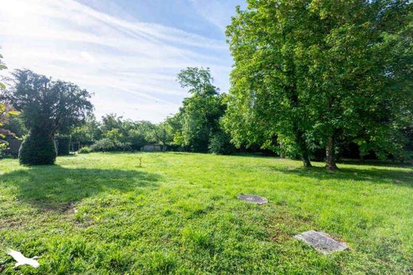 Maison à vendre 333 585 € Mehun-sur-Yèvre 7 p 166 m² DPE C