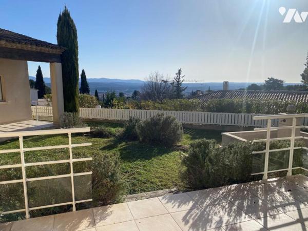 VILLA DE PLAIN-PIED 180 M², 4 CHAMBRES, BUREAU, SOUS-SOL TOTAL 255 M² SUR 833 M² DE TERRAIN PLAT