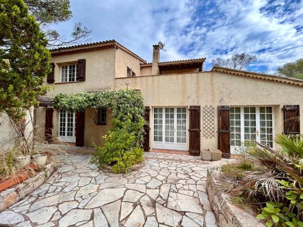 Maison à FREJUS, 83370 - 5 pièces 160m²