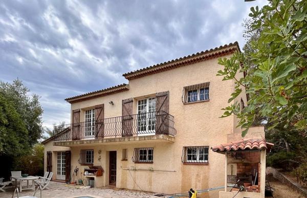 Maison à FREJUS, 83370 - 5 pièces 160m²