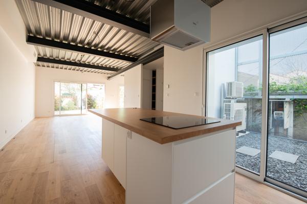 ARCHITECTURE CONTEMPORAINE ET ÉCOLOGIQUE - 2026 - Maison d'architecte avec jardin et garage - Bordeaux