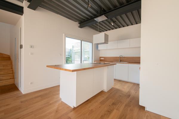 ARCHITECTURE CONTEMPORAINE ET ÉCOLOGIQUE - 2026 - Maison d'architecte avec jardin et garage - Bordeaux