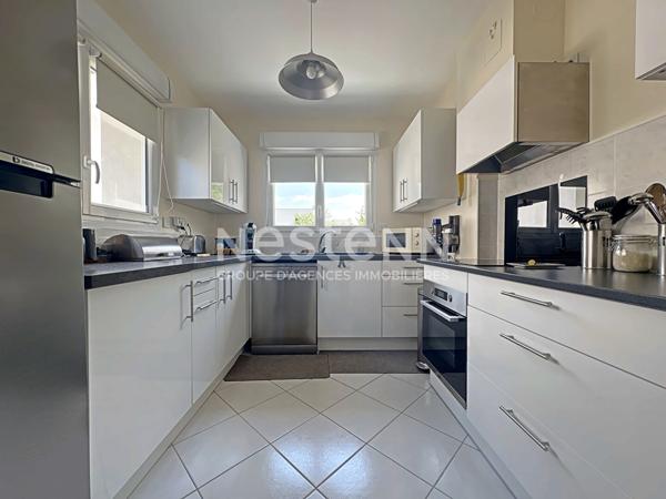 10 MIN DE REIMS - MAISON DE PLAIN PIED SUR 823 M² - GARAGE DOUBLE