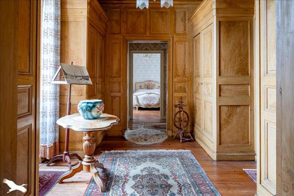 Maison à vendre |  Saint-Savinien |  10 pièces | 359 m²