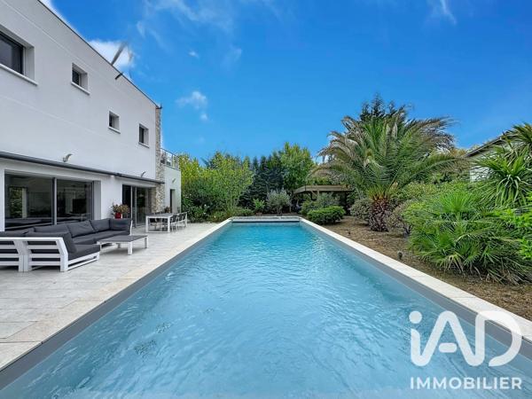 Maison à vendre 8 pièces 203 m² Pessac