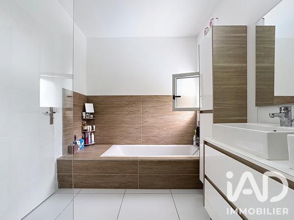 Maison à vendre 8 pièces 203 m² Pessac