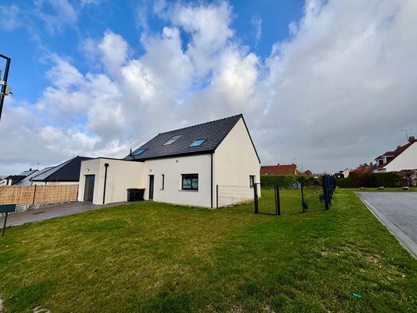 Maison Plachy-buyon - 6 pièces - 141.5 m2 -