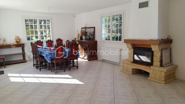 Maison traditionnelle de 225 m²