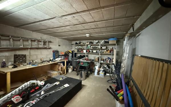 Maison à vendre    5 pièces •  Lablachère