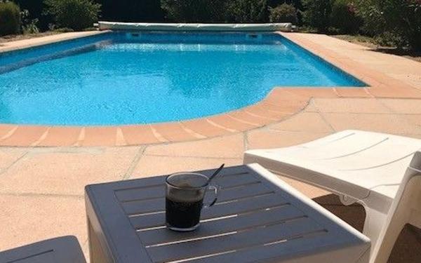 Maison à vendre    5 pièces •  Lablachère