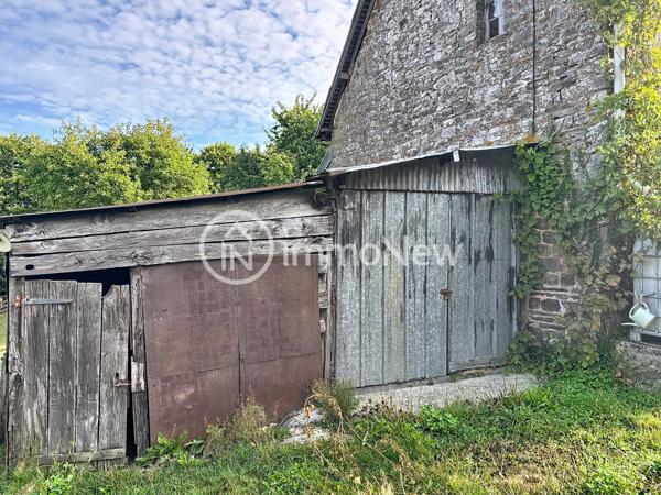 GRANGE A RENOVER 100 M2 EN LISIERE DE FORET VUE EXCEPTIONNELLE SUR 4 HECTARES ENVIRON