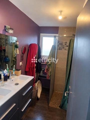 Maison
         3 pièces
        - 60 m² 135 000 € *