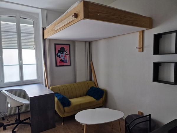 LOCATION TYPE 1 MEUBLE CENTRE VILLE,  
Angers 49100